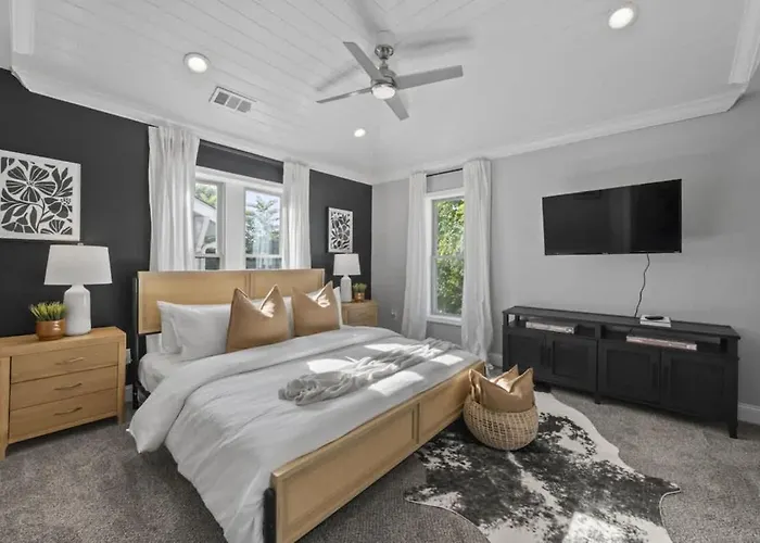 Hanford House W Hot Tub,sauna,bar Сasa de vacaciones