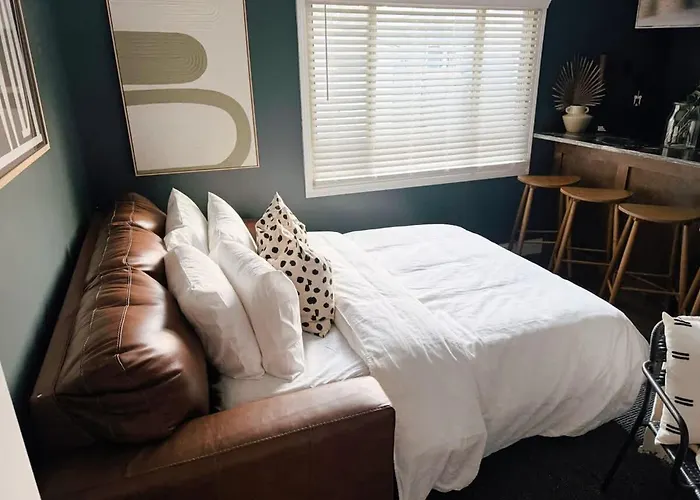 Сasa de vacaciones Hanford House W Hot Tub,sauna,bar Columbus