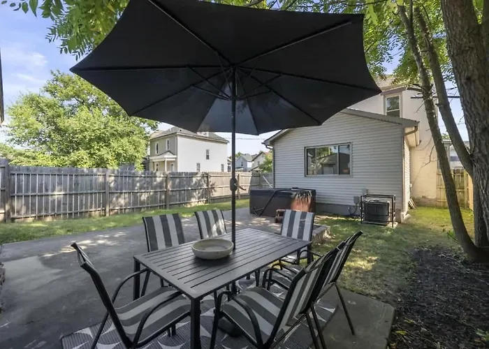 Hanford House W Hot Tub,sauna,bar Сasa de vacaciones