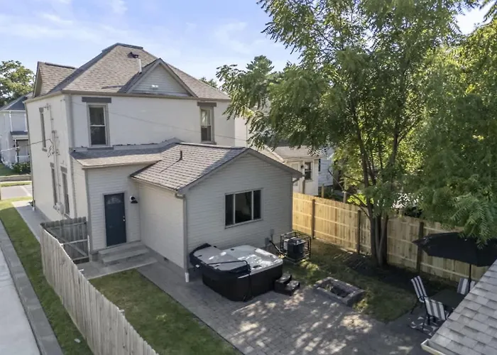 Hanford House W Hot Tub,sauna,bar Columbus